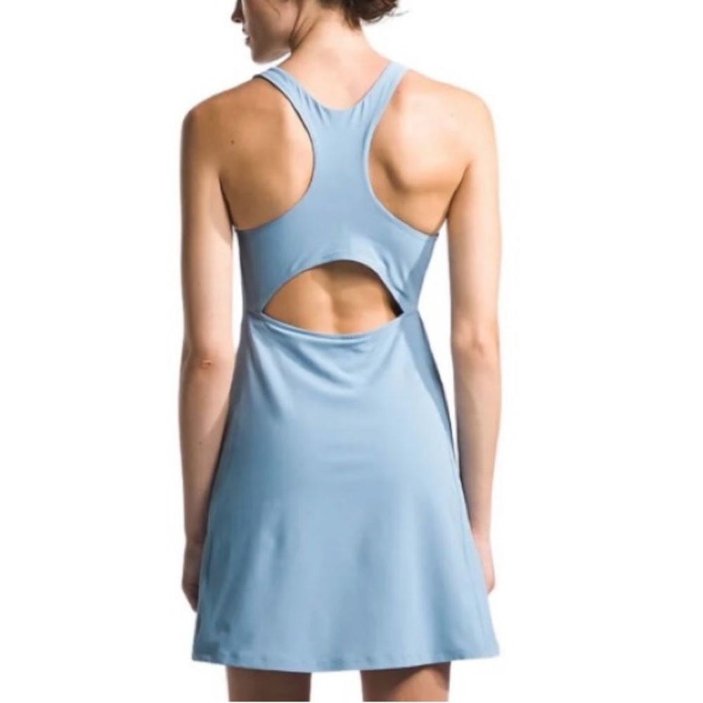 The North Face Arque Hike Dress NWT
SIZE L  Activewear Fitted P2P 17 1/2”-18”